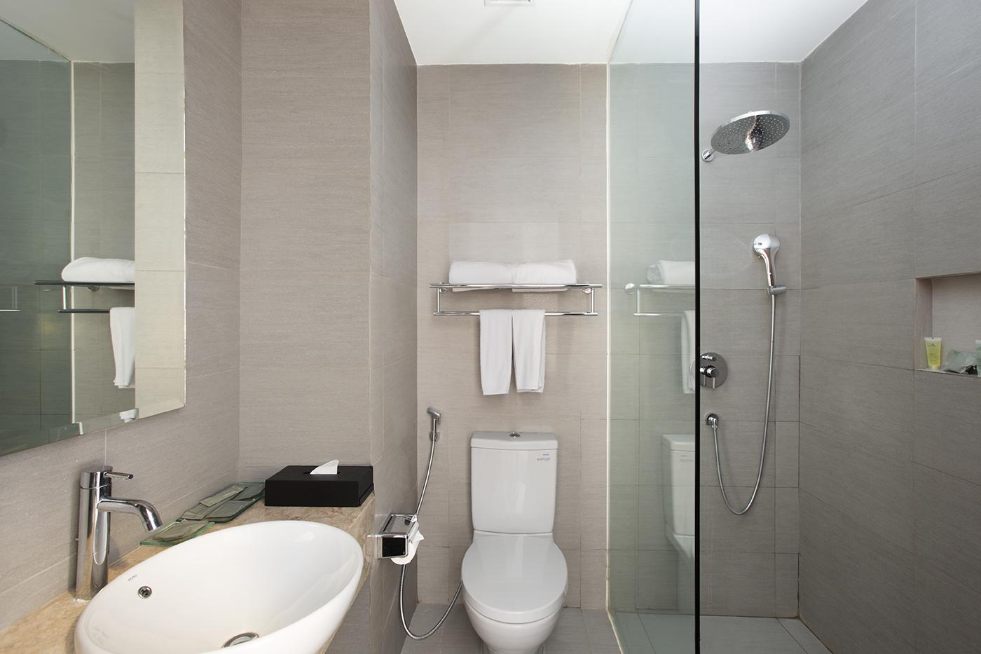 Hotel Santika Пекалонган Екстериор снимка