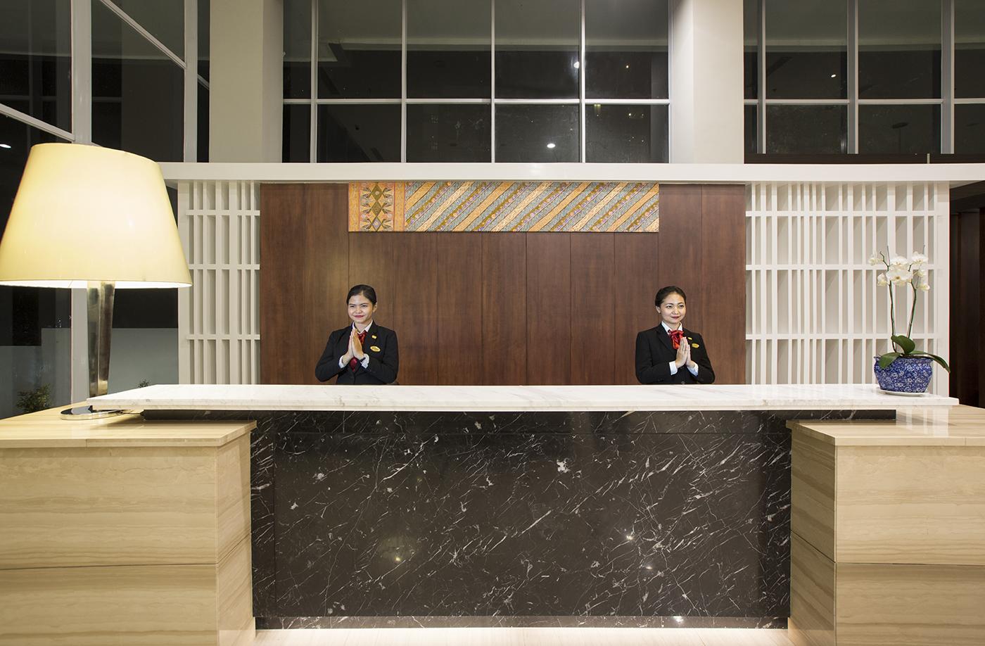 Hotel Santika Пекалонган Екстериор снимка