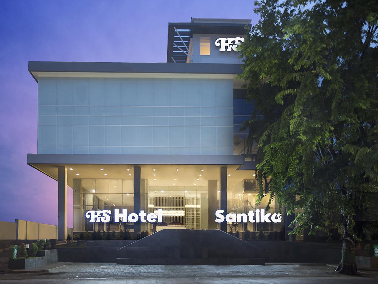 Hotel Santika Пекалонган Екстериор снимка